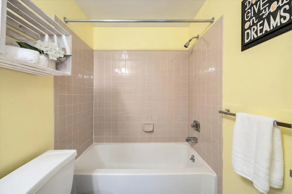3344 Devonwood Hills NE Plainfield Charter Township, MI 49525