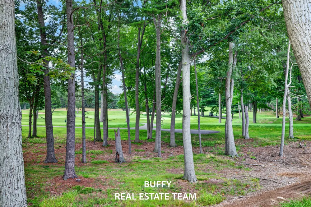 2926 Duneside Circle Muskegon City, MI 49441