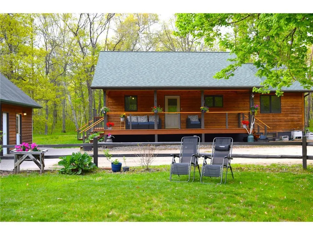 13066 Oakland Parkway Road Merrifield, MN 56465