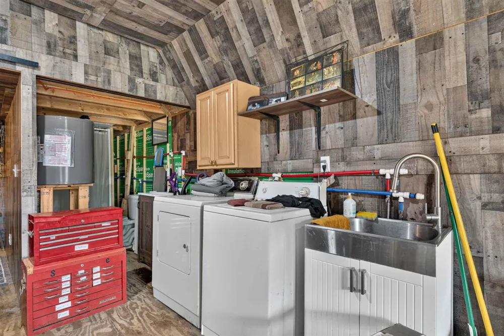 6207 Gonyer Road SW Springfield Township, MI 49633
