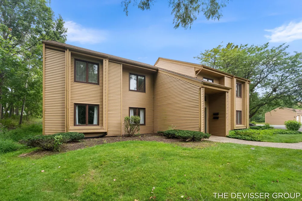 300 Farington Boulevard #3 Holland City, MI 49423