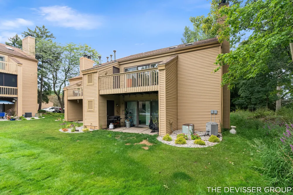300 Farington Boulevard #3 Holland City, MI 49423