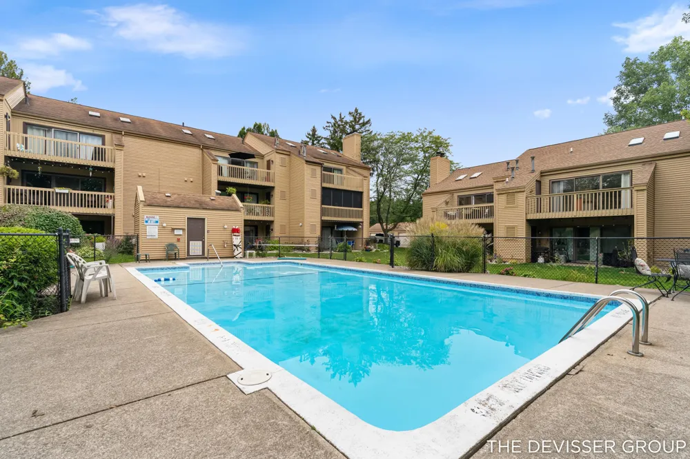 300 Farington Boulevard #3 Holland City, MI 49423