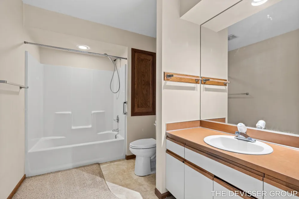 300 Farington Boulevard #3 Holland City, MI 49423