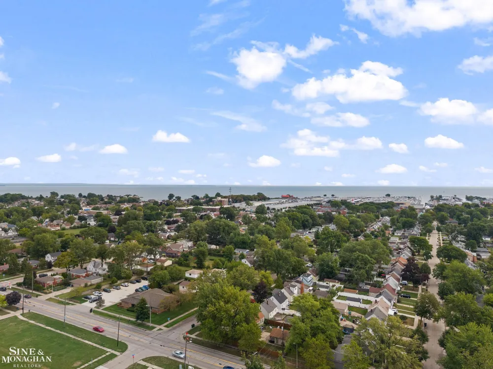 22120 Blackburn St Street St Clair Shores City, MI 48080