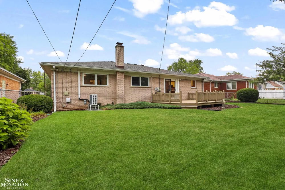 22120 Blackburn St Street St Clair Shores City, MI 48080