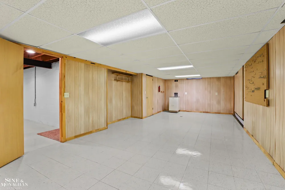 22120 Blackburn St Street St Clair Shores City, MI 48080