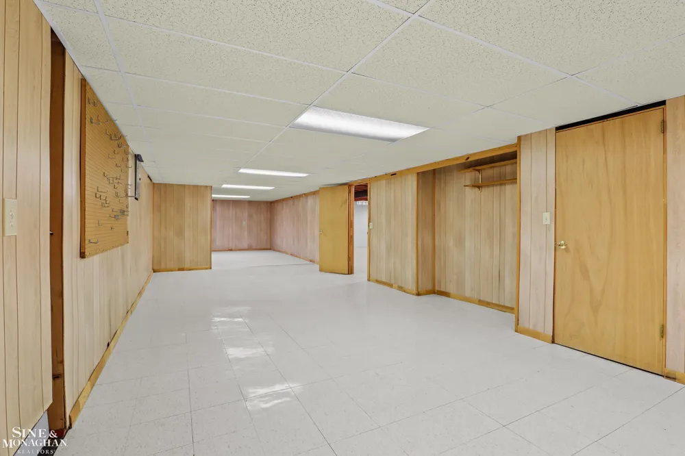 22120 Blackburn St Street St Clair Shores City, MI 48080
