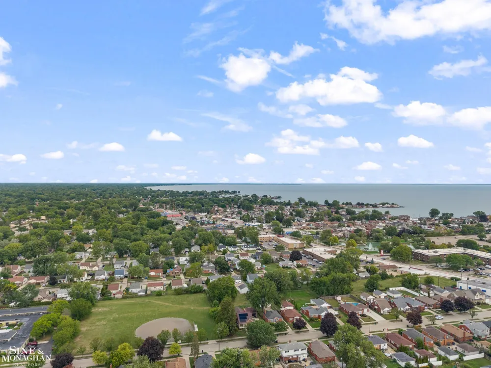 22120 Blackburn St Street St Clair Shores City, MI 48080
