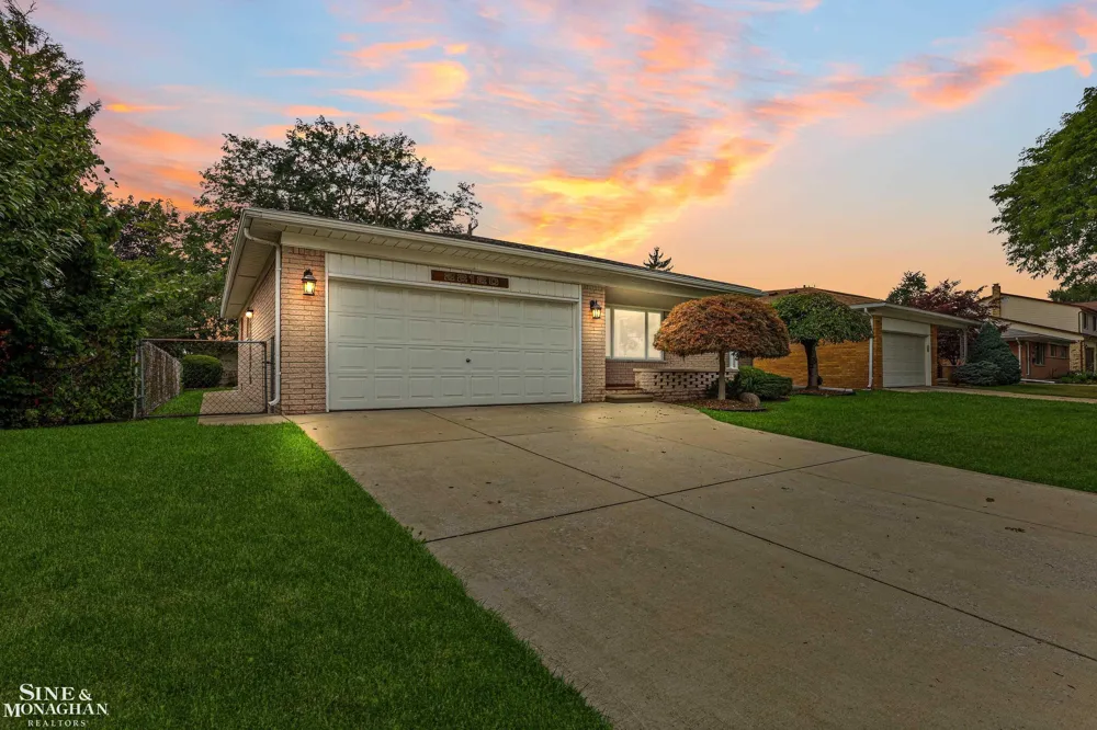 22120 Blackburn St Street St Clair Shores City, MI 48080