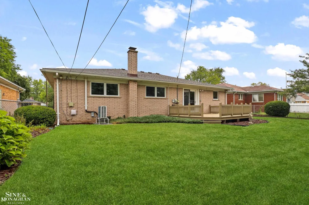 22120 Blackburn St Street St Clair Shores City, MI 48080