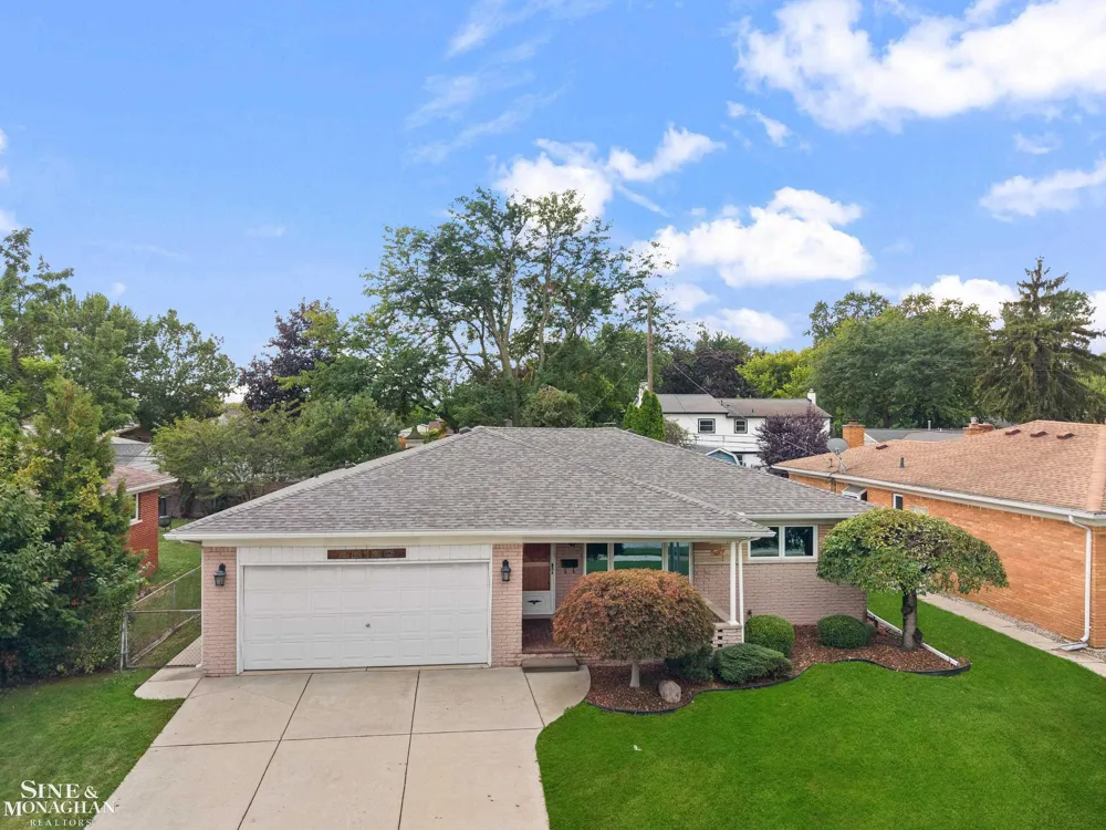 22120 Blackburn St Street St Clair Shores City, MI 48080