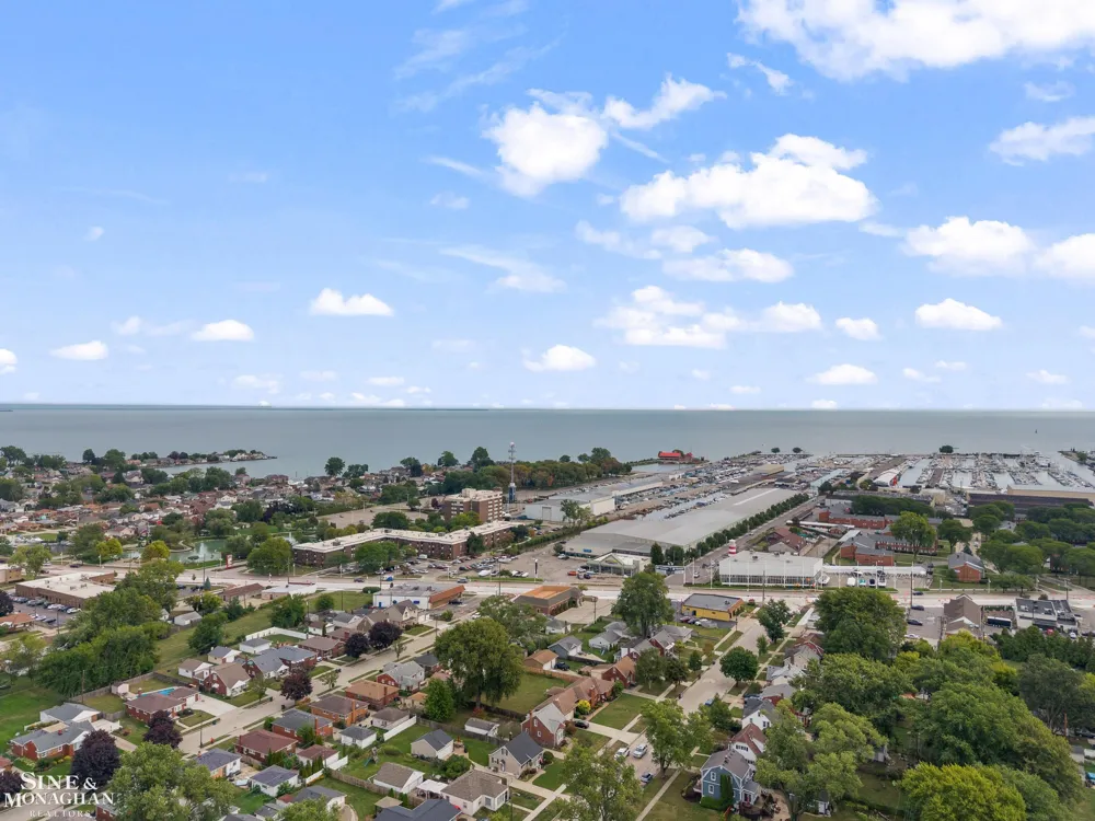 22120 Blackburn St Street St Clair Shores City, MI 48080