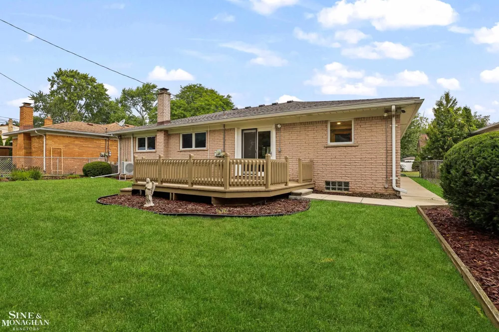22120 Blackburn St Street St Clair Shores City, MI 48080