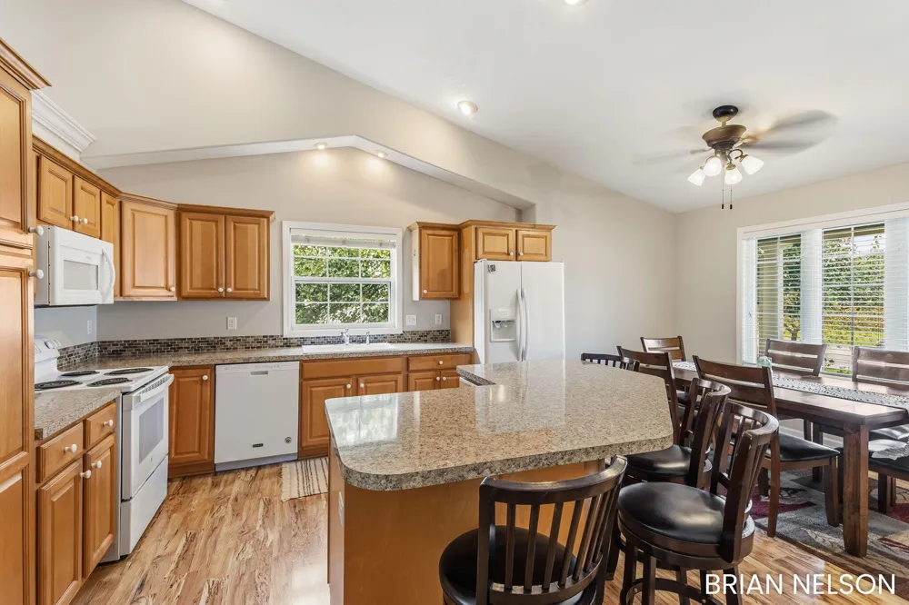 14462 Twin Oaks Street Park Township, MI 49424