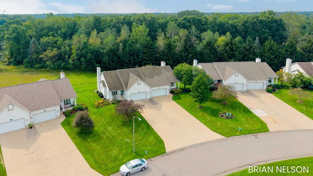 14462 Twin Oaks Street Park Township, MI 49424