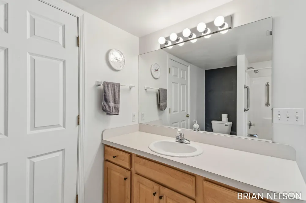 14462 Twin Oaks Street Park Township, MI 49424