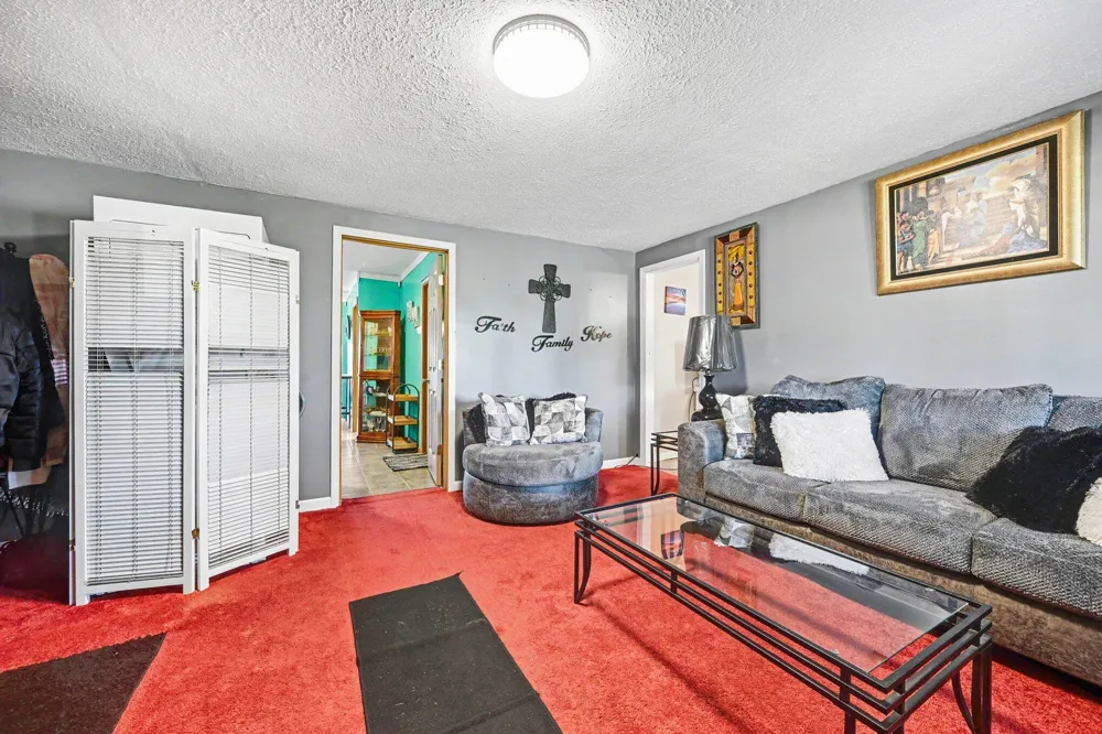 48164 70th Avenue Lawrence Township, MI 49045