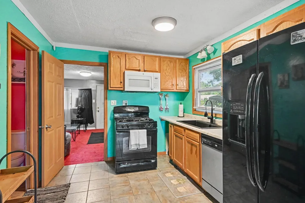 48164 70th Avenue Lawrence Township, MI 49045