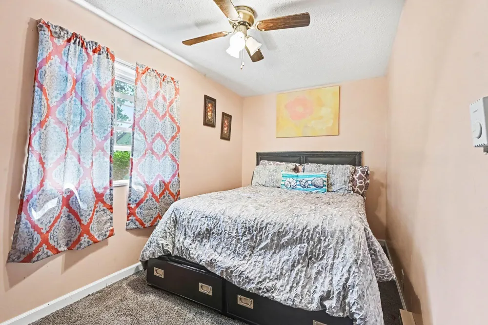 48164 70th Avenue Lawrence Township, MI 49045