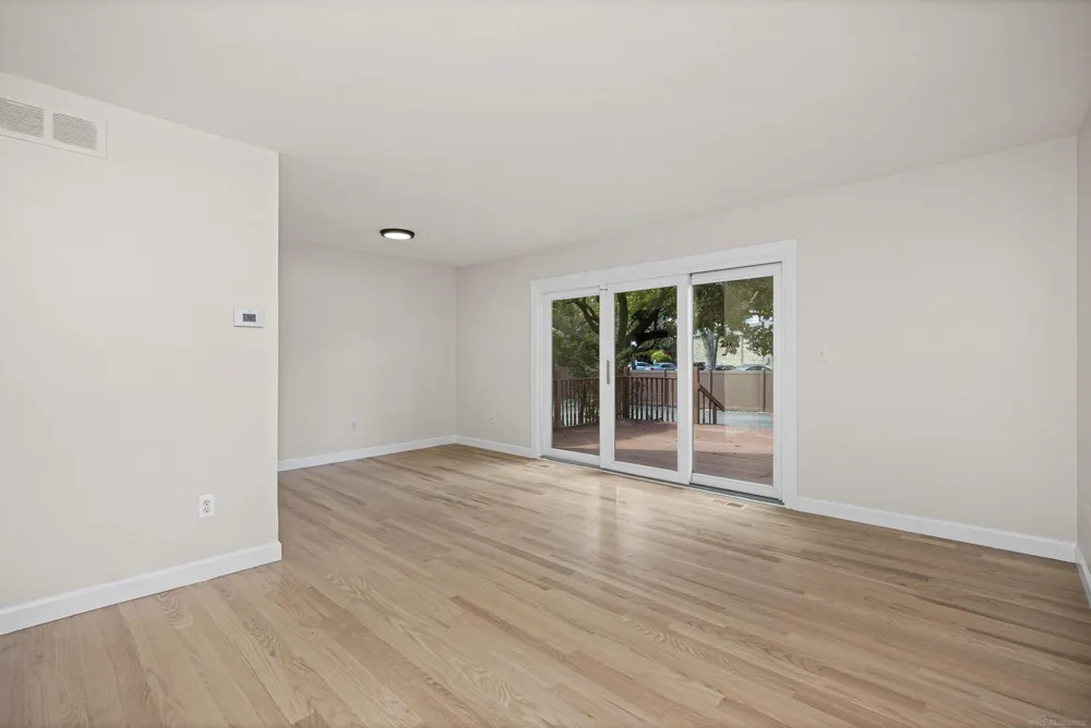 3551 Crooks Road Royal Oak City, MI 48073