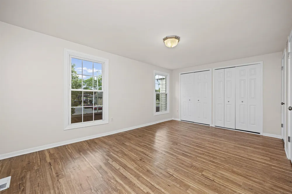 3551 Crooks Road Royal Oak City, MI 48073