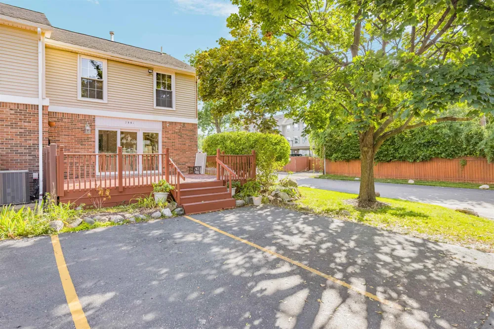 3551 Crooks Road Royal Oak City, MI 48073