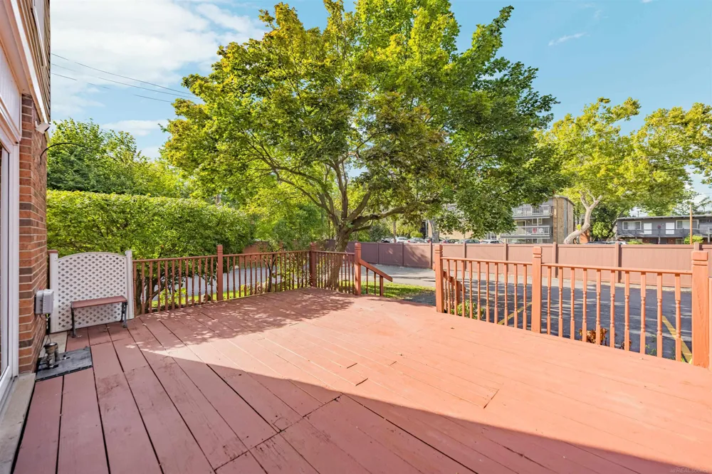 3551 Crooks Road Royal Oak City, MI 48073