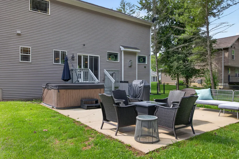 5168 Stone River Road Blackman Charter Township, MI 49201