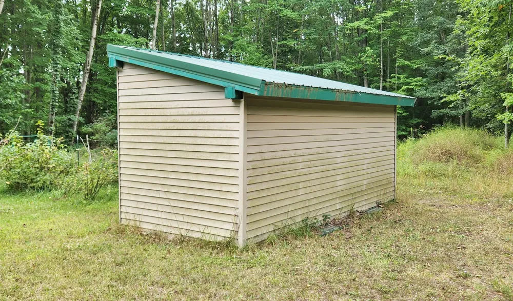 9557 E Anthony Road Logan Township, MI 49402