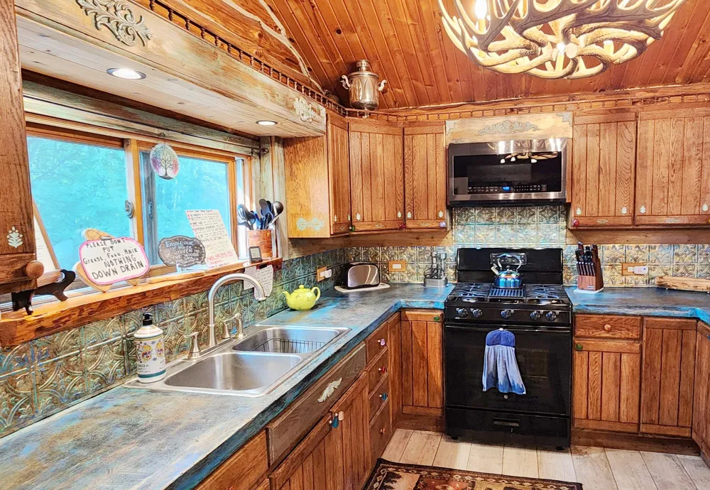 9557 E Anthony Road Logan Township, MI 49402