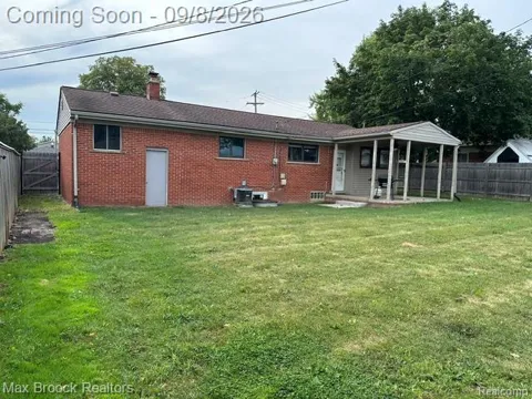 1136 Selfridge Boulevard