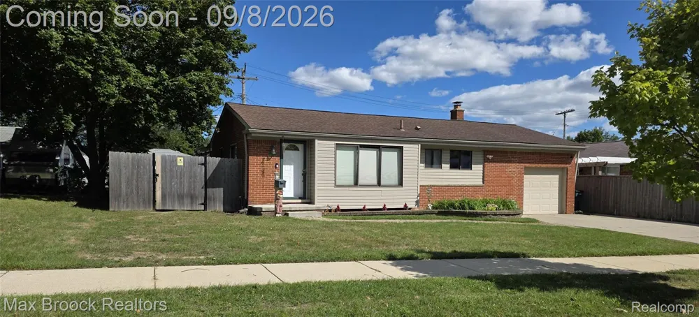 1136 Selfridge Boulevard Clawson City, MI 48017