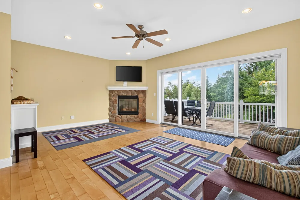 15 Diamond Point Lane New Buffalo City, MI 49117