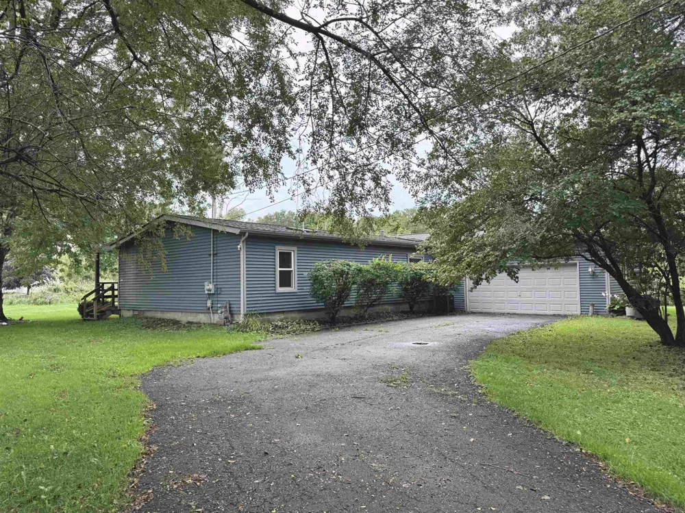 351 Center Street Algonac City, MI 48001