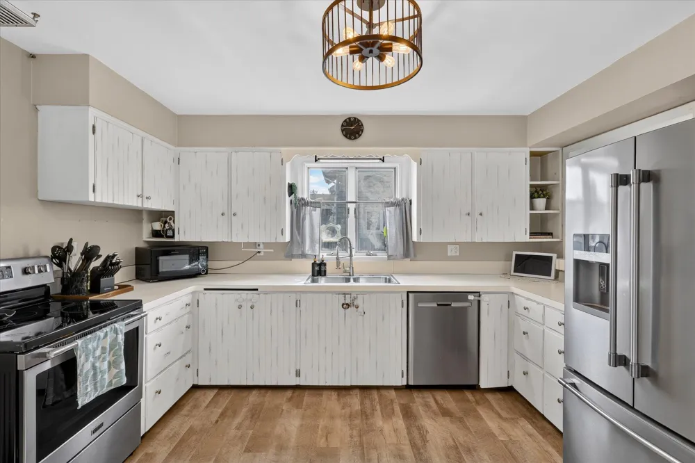 307 W Washington Avenue Zeeland City, MI 49464