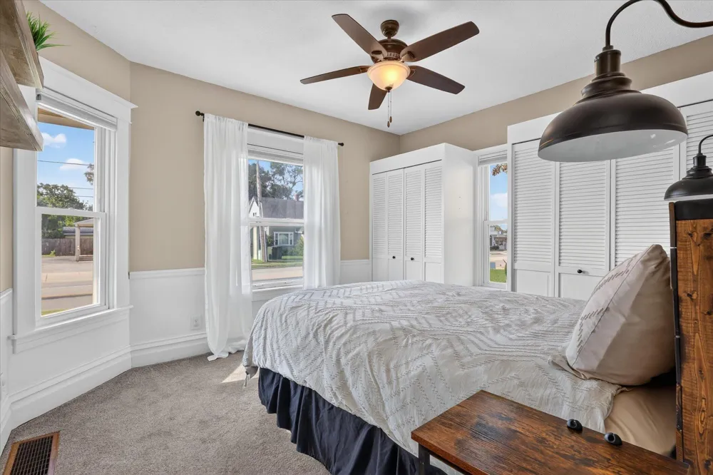 307 W Washington Avenue Zeeland City, MI 49464
