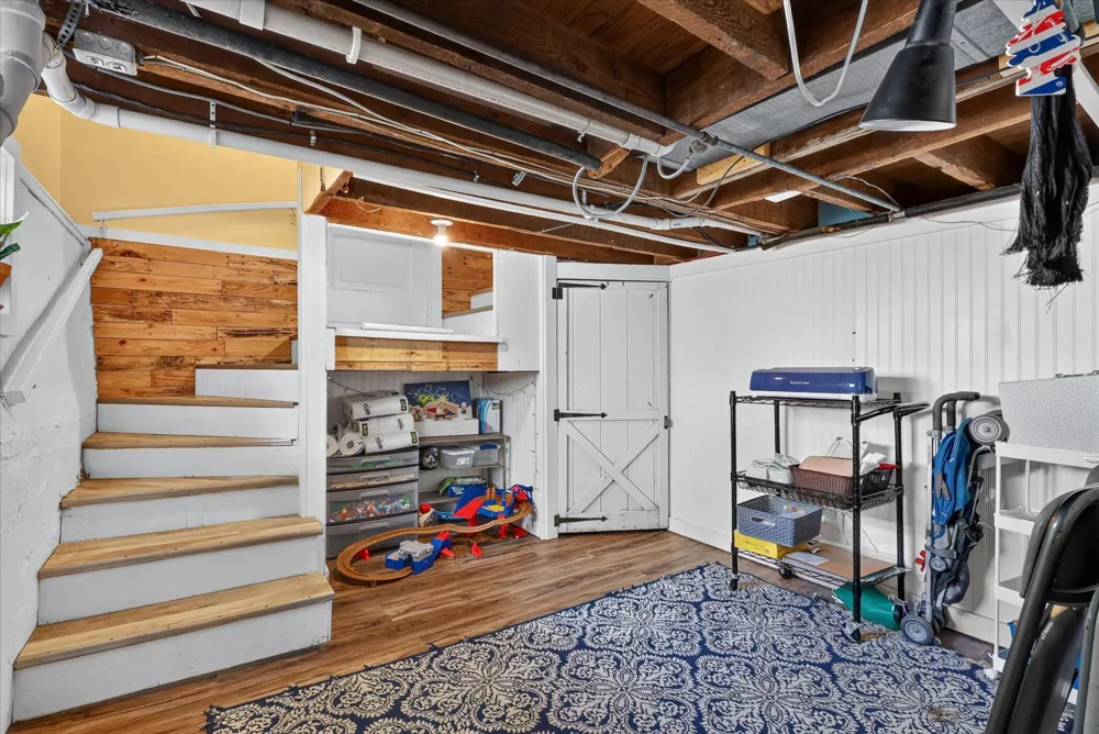 307 W Washington Avenue Zeeland City, MI 49464