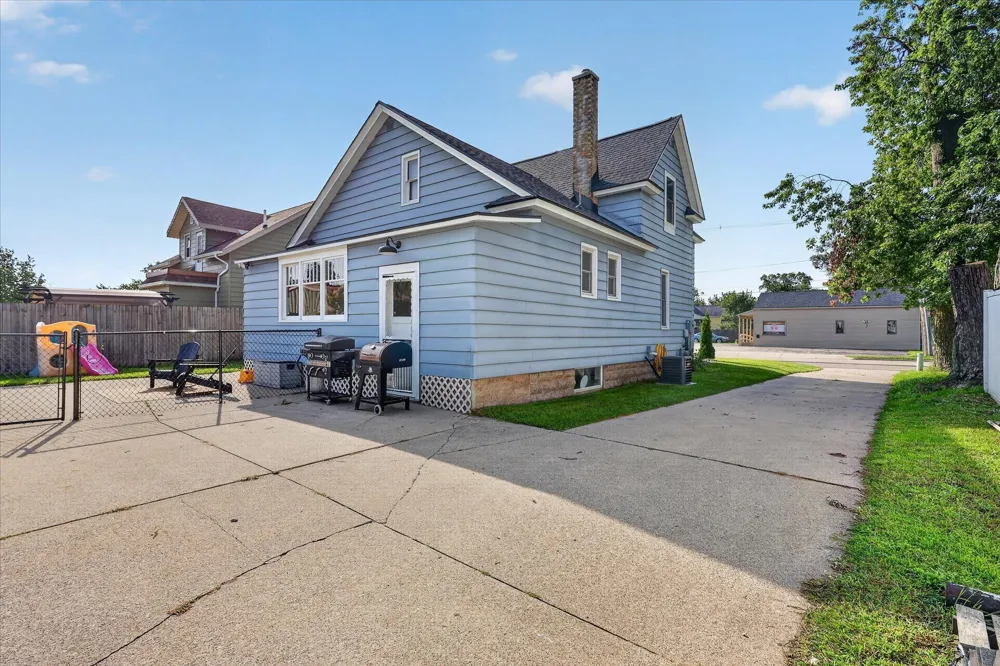 307 W Washington Avenue Zeeland City, MI 49464