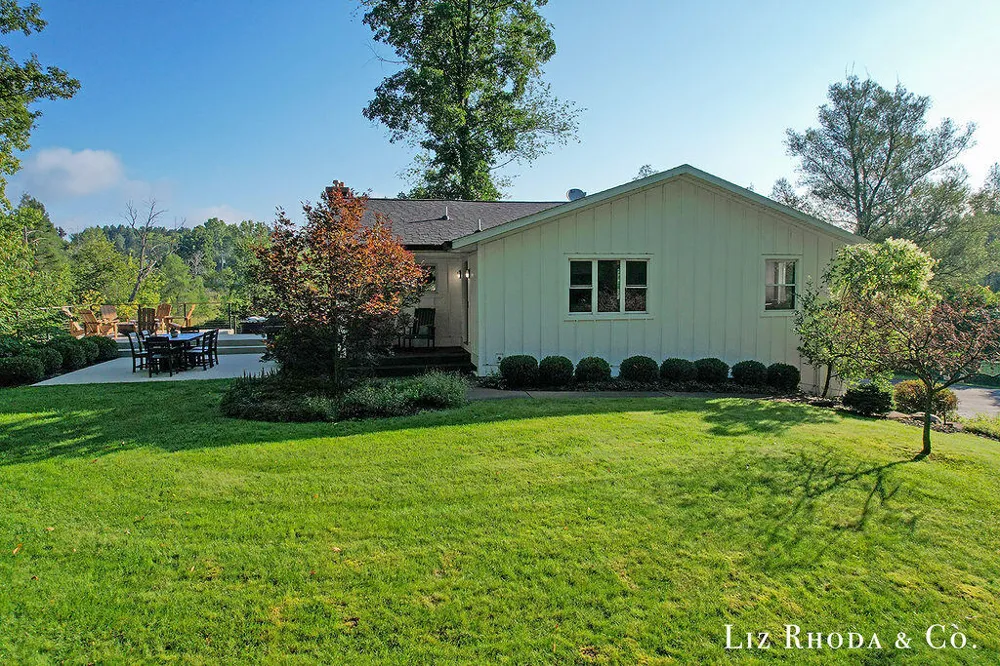 5061 Egypt Valley Avenue NE Cannon Township, MI 49306