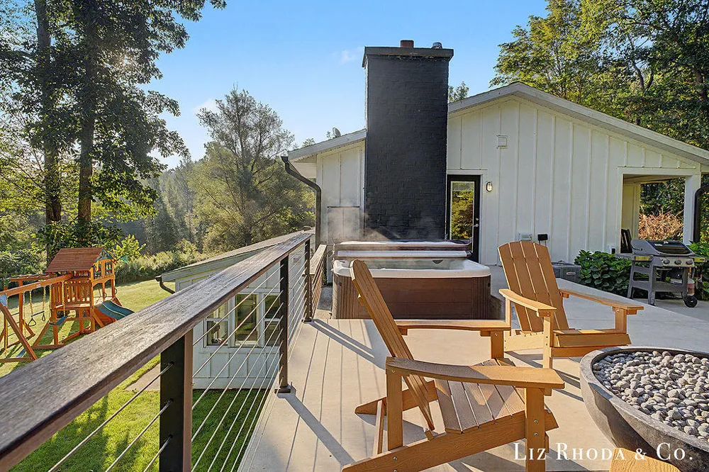 5061 Egypt Valley Avenue NE Cannon Township, MI 49306