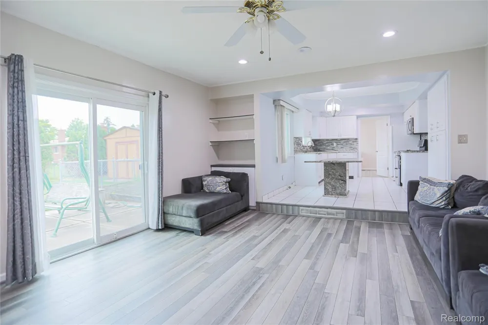 4788 Bloomfield Drive Sterling Heights City, MI 48310