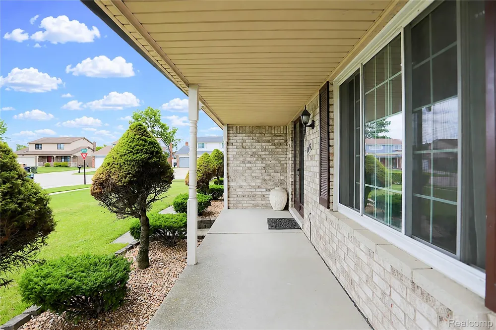 4788 Bloomfield Drive Sterling Heights City, MI 48310