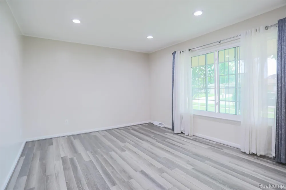 4788 Bloomfield Drive Sterling Heights City, MI 48310