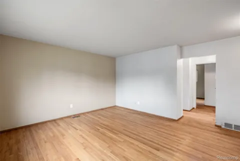 3001 Williamsburg Drive