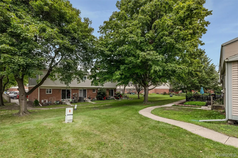 3001 Williamsburg Drive Ann Arbor City, MI 48108