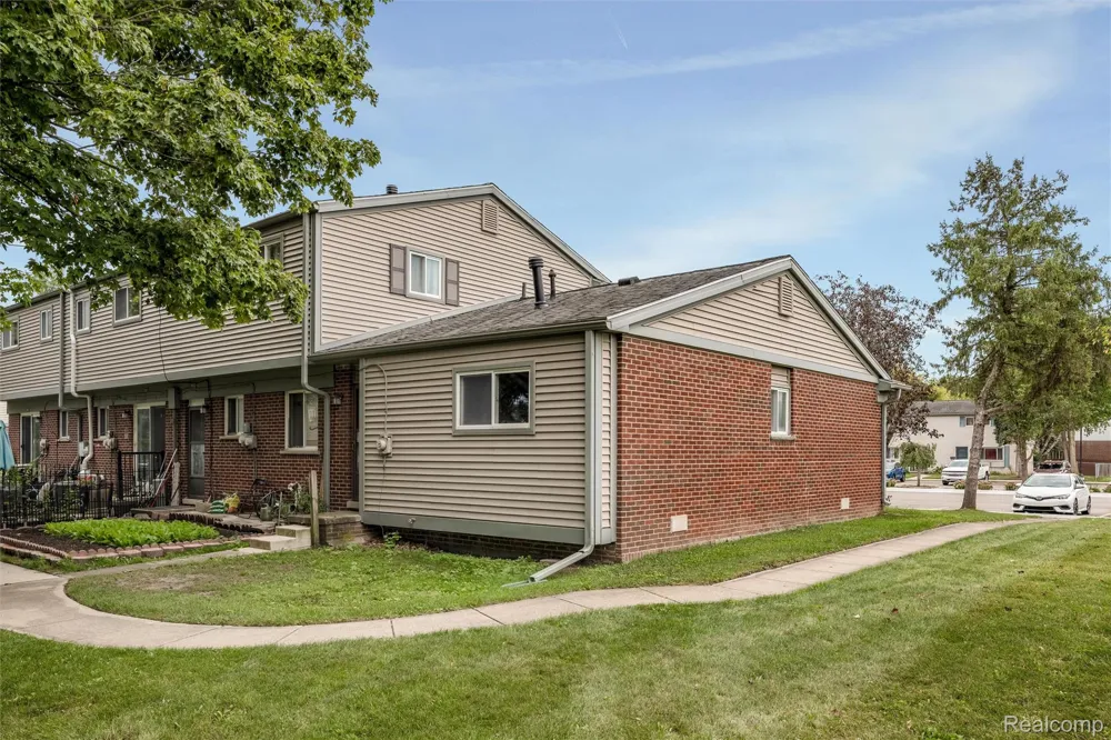 3001 Williamsburg Drive Ann Arbor City, MI 48108