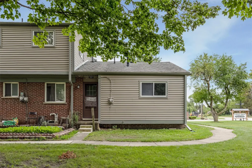 3001 Williamsburg Drive Ann Arbor City, MI 48108