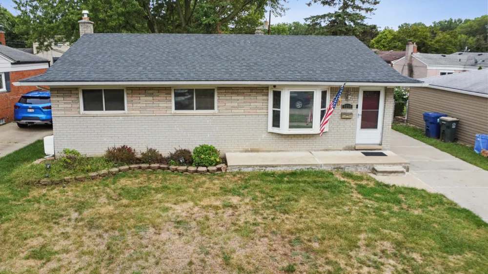 8234 Holly Drive Canton Charter Township, MI 48187