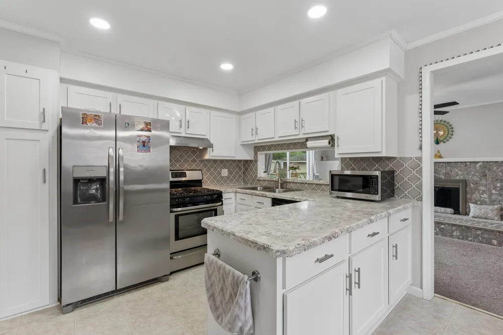 8234 Holly Drive Canton Charter Township, MI 48187